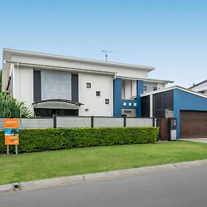 Campbell St 11 Moffat Beach , Caloundra Australia